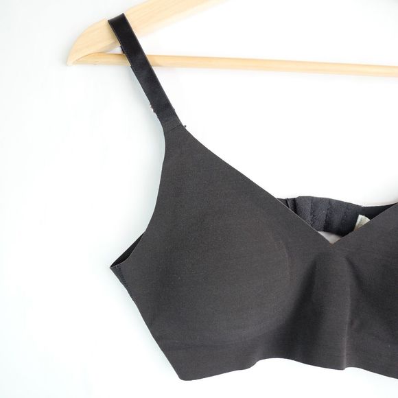 PINK Women’s Wireless Light Bralette in Black Size S - Picture 2 of 8